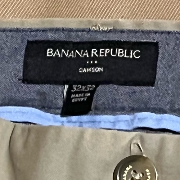 Banana Republic Khakis 32x32 - Picture 3 of 3
